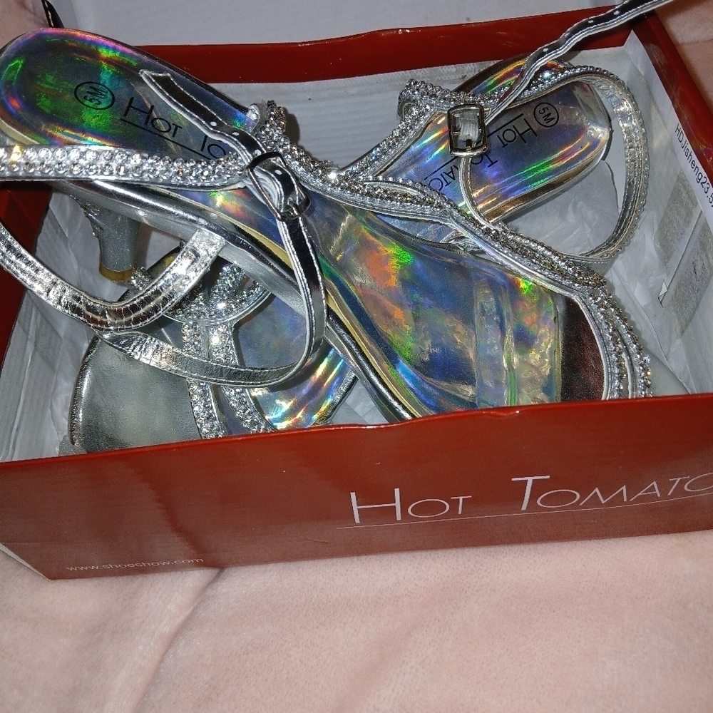 Hot Tomato Silver Curtsey heels